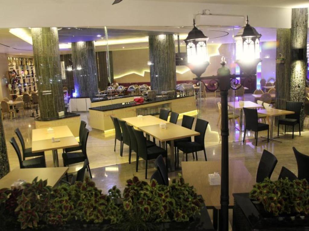 89 Hotel Batam Nagoya Exterior foto