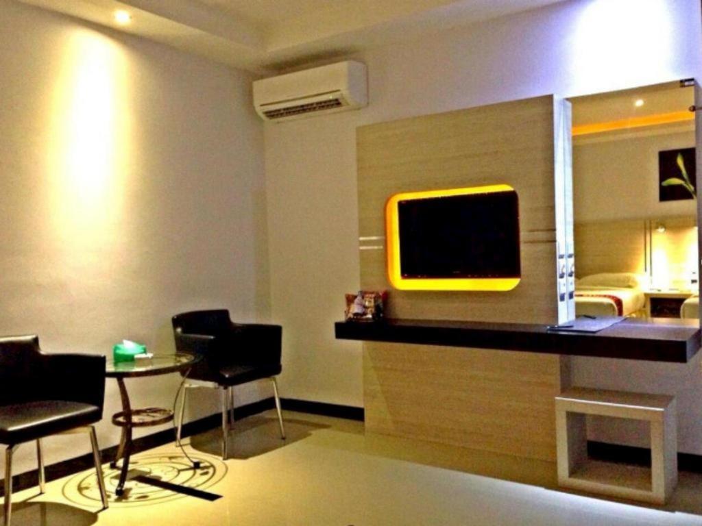 89 Hotel Batam Nagoya Exterior foto